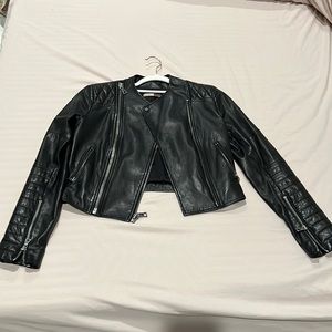 Authentic 100% lambskin leather Alice and Olivia XS black jacket!!!